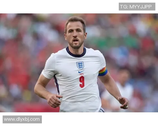 全球足球明星及其职位排名全面解析与最新动态分享