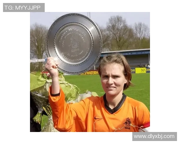 波兰足球明星的璀璨星光盘点及其在国际赛场的辉煌成就