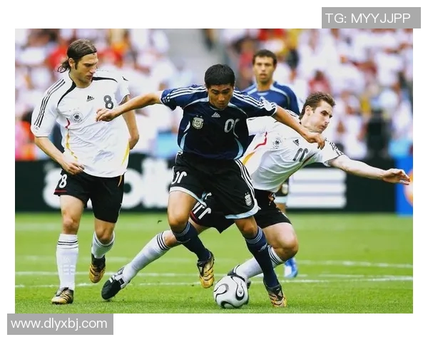 皮尔洛足球明星的传奇之路与他对现代足球的深远影响